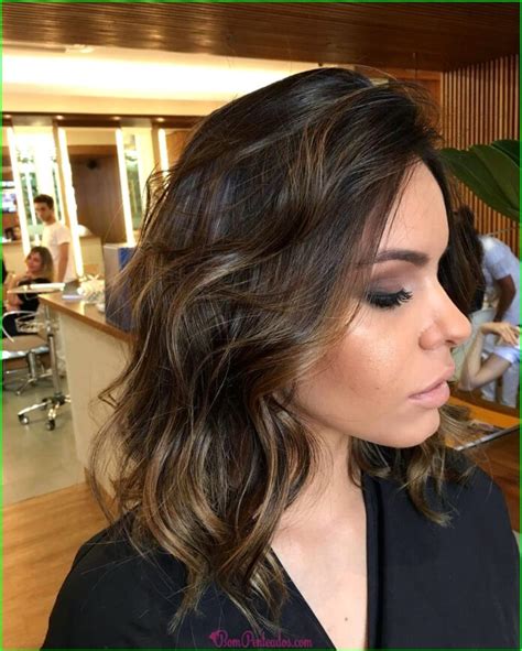 cabelo curto morena iluminada|Morena iluminada em cabelo curto: 40 fotos lindas